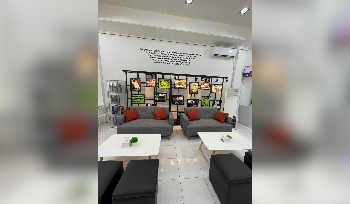 Outlet Kuliner: Definisi, Fungsi, dan Contoh di Outlet Burger Bangor